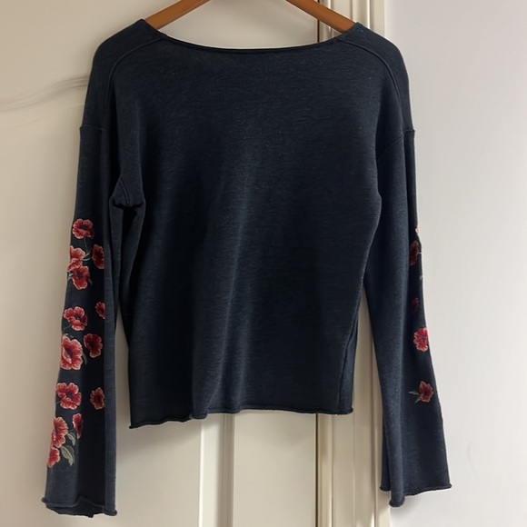 American Eagle Embroidered Sweatshirt - Picture 5 of 5